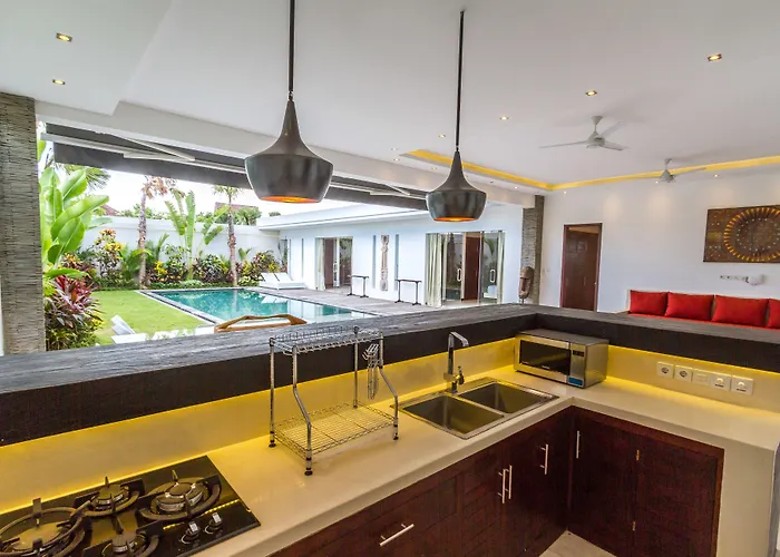 Villa Saha Elegant 3Br Pool Oasis Seminyak *