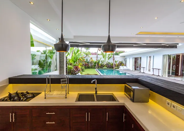 Villa Saha Elegant 3Br Pool Oasis Seminyak Сasa de vacaciones