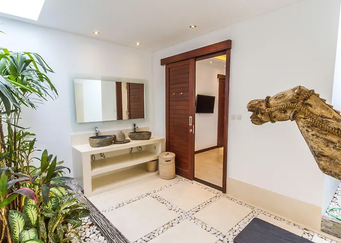 Сasa de vacaciones Villa Saha Elegant 3Br Pool Oasis Seminyak *