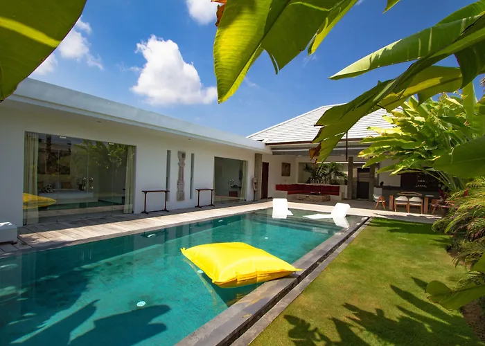 Villa Saha Elegant 3Br Pool Oasis Seminyak * Seminyak