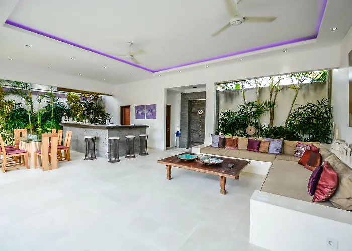 Сasa de vacaciones Villa Saha Elegant 3Br Pool Oasis Seminyak *