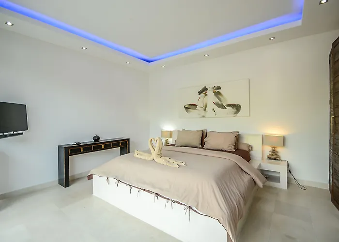 Villa Saha Elegant 3Br Pool Oasis Seminyak Seminyak