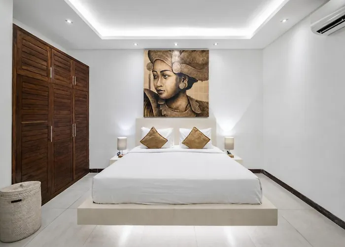 Villa Saha Elegant 3Br Pool Oasis Seminyak *