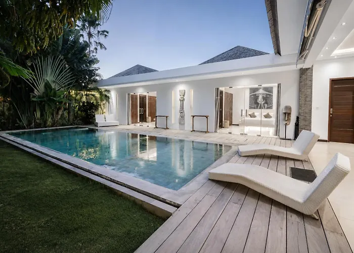 Villa Saha Elegant 3Br Pool Oasis Seminyak