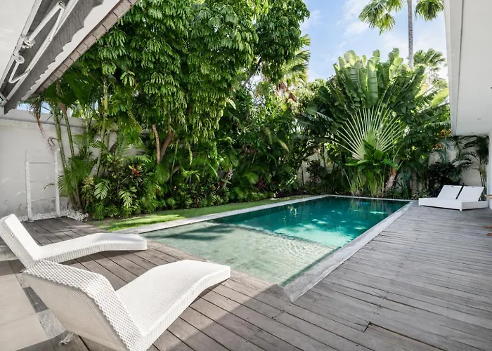 Villa Saha Elegant 3Br Pool Oasis Seminyak Сasa de vacaciones Seminyak