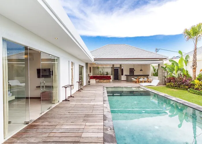 Villa Saha Elegant 3Br Pool Oasis Seminyak *