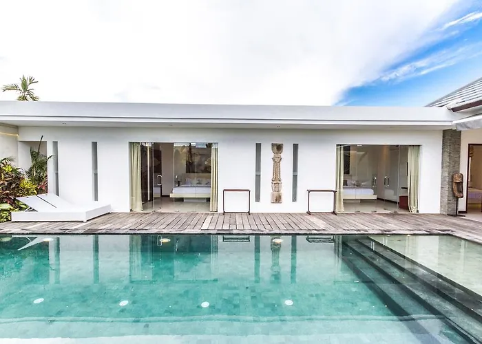 Сasa de vacaciones Villa Saha Elegant 3Br Pool Oasis Seminyak Seminyak
