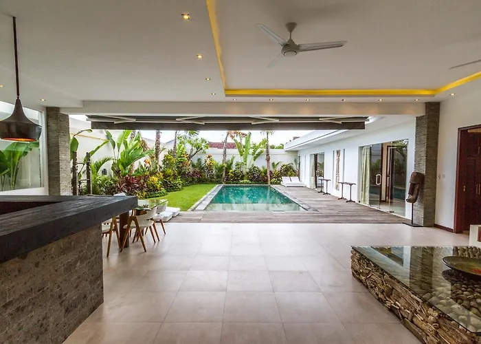 Villa Saha Elegant 3Br Pool Oasis Seminyak Сasa de vacaciones